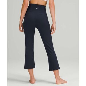 Lululemon Groove Super-High-Rise Crop 23" True Navy SZ 2 Activewear Workout